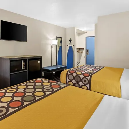 Super 8 By Wyndham Watertown Wi-2