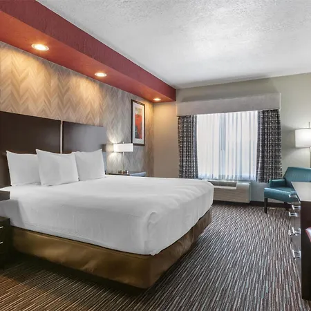 Best Western Plus Gallup Inn & Suites-2