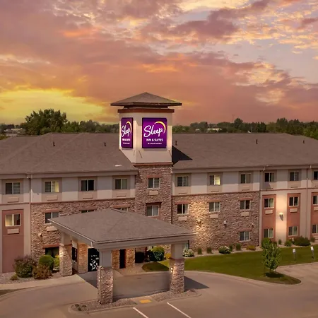 Sleep Inn & Suites Devils Lake-2