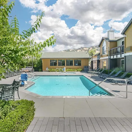 Best Western Plus Stevenson Manor-3