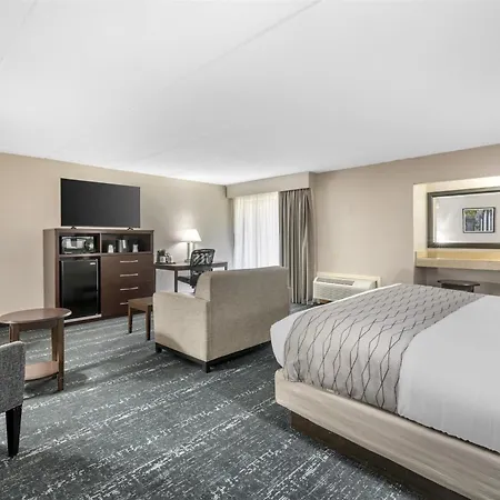 Best Western Plus Keene Hotel-3