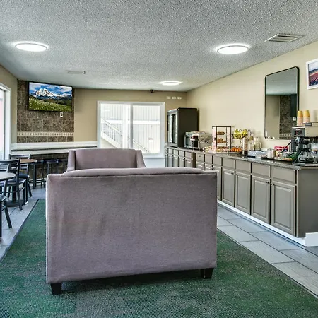 Coachman Inn-2