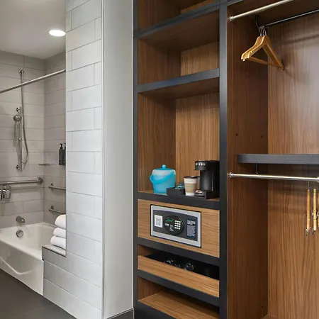 Aloft By Marriott Raleigh-3