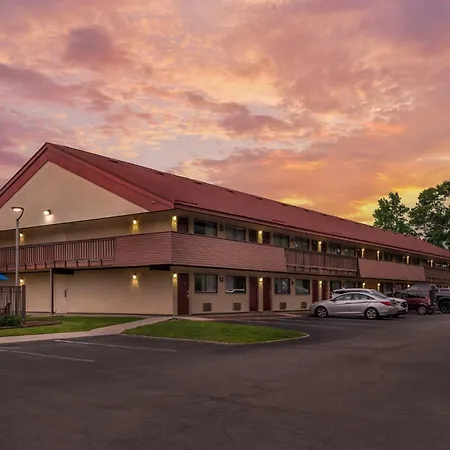 Red Roof Inn Virginia Beach-3