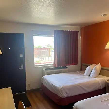 Motel 6 Fort Collins, Co-3