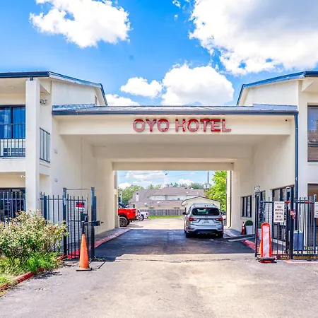 Oyo Hotel Houston N Fm-1960 Champions Tx-2