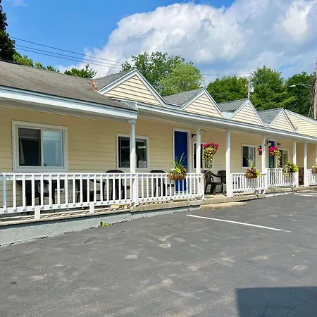 Green Acre Motel-3