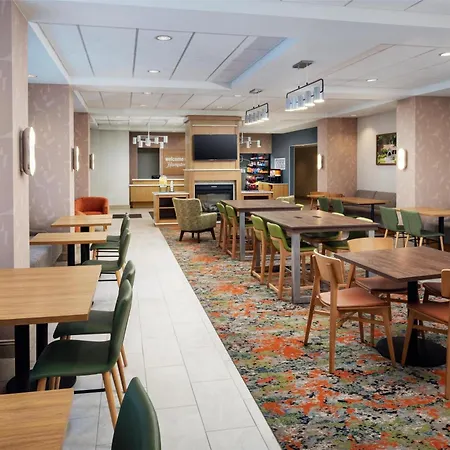 Hampton Inn Nashua-3