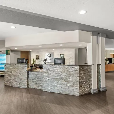 Quality Inn & Suites Denver International Airport-3