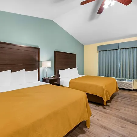 Econo Lodge Inn & Suites Eau Claire South-3