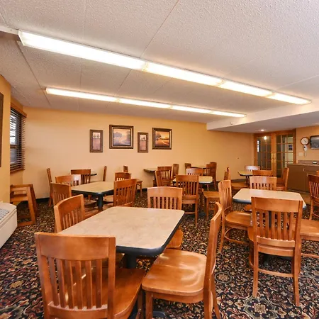 Best Western Kelly Inn - Yankton-3