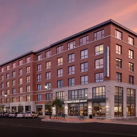Courtyard By Marriott Portland Downtown/Waterfront-2
