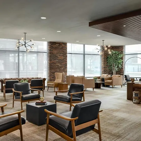Courtyard By Marriott Portland Downtown/Waterfront-3