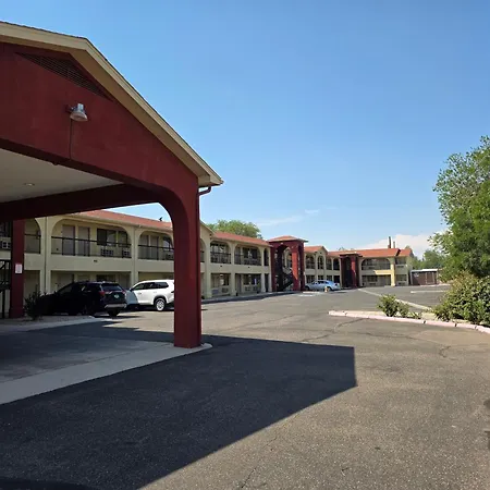 American Inn & Suites-2