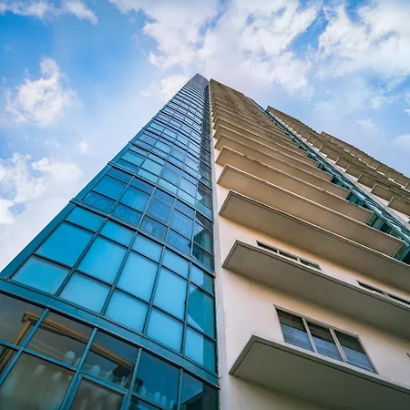 Astoria Plaza-3