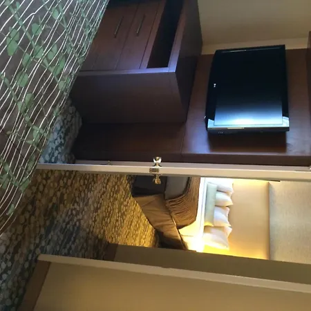 Best Western The Inn & Suites Pacific Grove-3