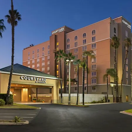 Courtyard By Marriott Baldwin Park-2