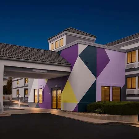 Spark By Hilton Wichita East-2