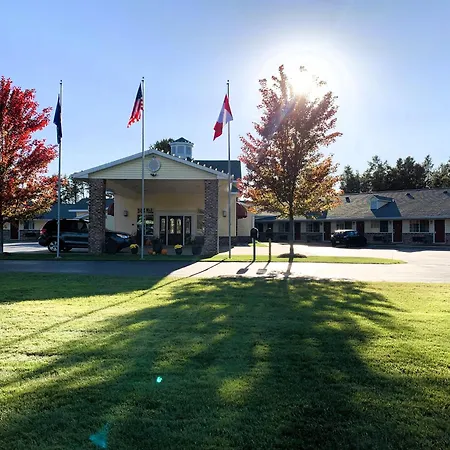 Best Western Of Harbor Springs-3
