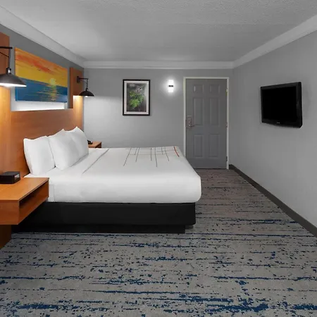 La Quinta Inn By Wyndham Champaign-2
