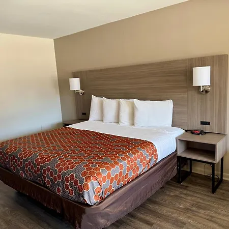 Econo Lodge Charlottesville North - University Area-3