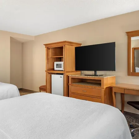 Best Western Plus Oak Harbor Hotel & Conference Center-2