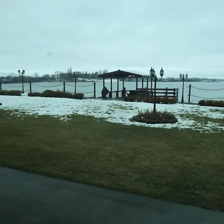 Best Western Plus Lake Front Hotel-2