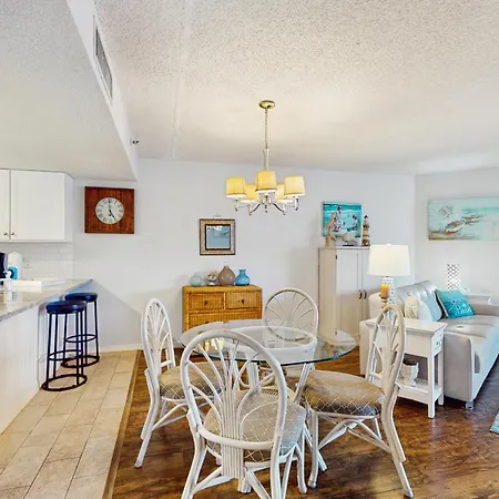 Beach Cottage 2402-3