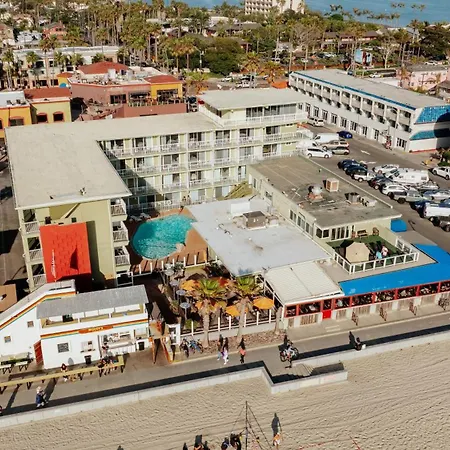 Surfer Beach Hotel-3