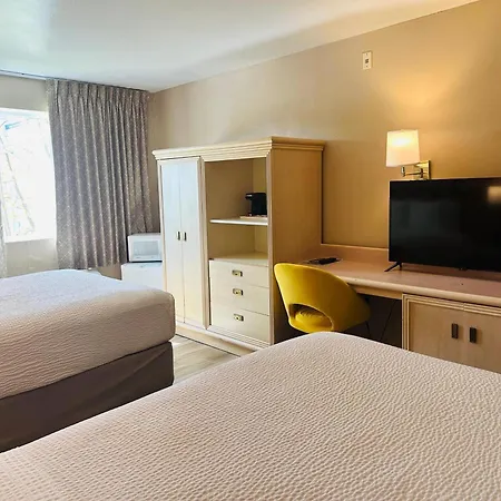 Days Inn By Wyndham Seatac Airport-2