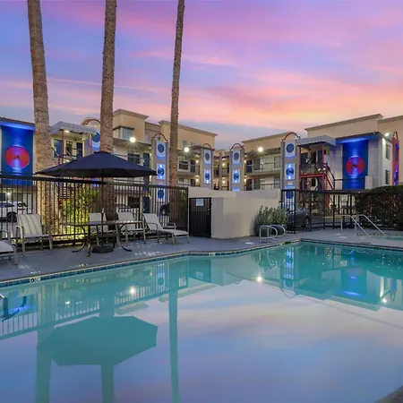 Best Western Courtesy Hotel - Anaheim Resort Amusement Park-3