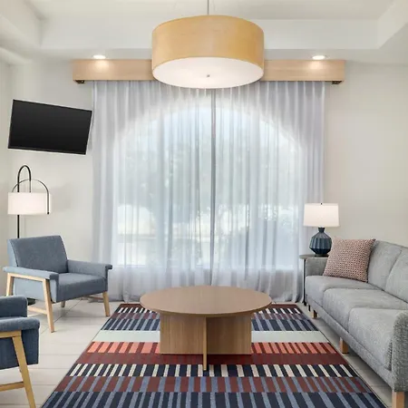 Garner Hotel Boise Airport By Ihg-3