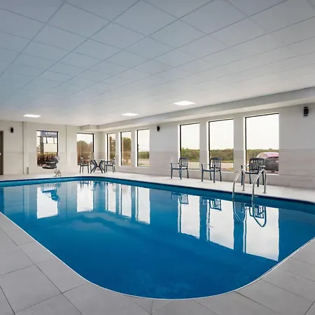 Days Inn And Suites By Wyndham Hammond, In-2