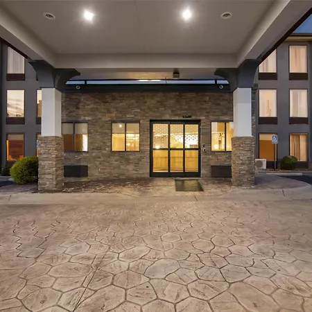 Spark By Hilton Roanoke Civic Center-2