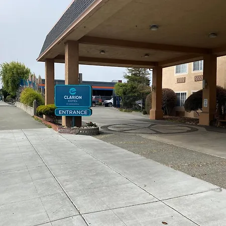 Clarion Hotel By Humboldt Bay-2