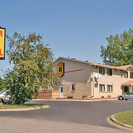 Super 8 By Wyndham Chaska-2