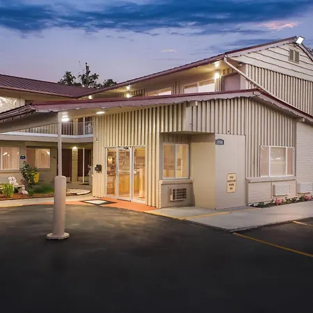 Days Inn By Wyndham Elko-2