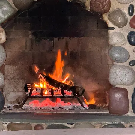 The Rivery Retreat, Choose From Luxury Guesthouse Cabin Or Poolside Suite In Lake Austin Hill Country-3