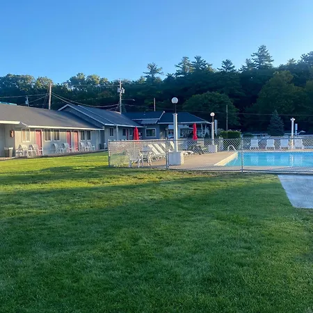 Barberry Court Motel &Cabins-2