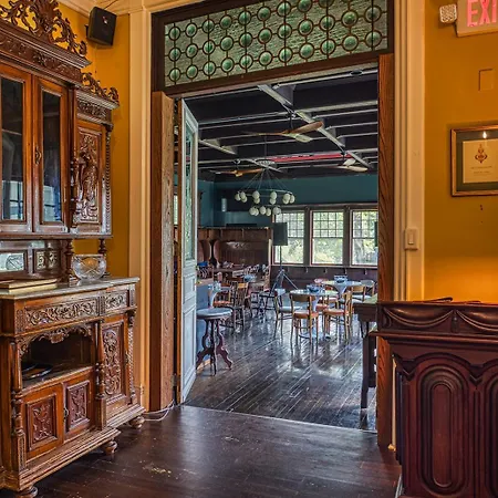 Apple Tree Inn-2