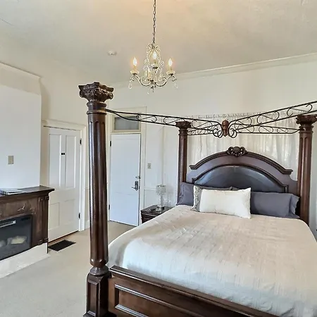 Historic Sion Bass Guest House-3