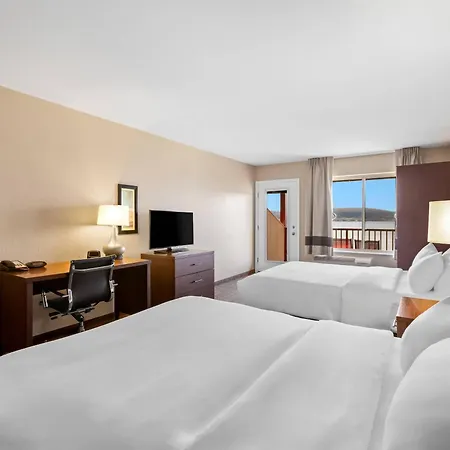 Comfort Inn & Suites Munising-Lakefront-3