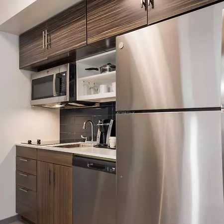 Mainstay Suites Gaylord-3
