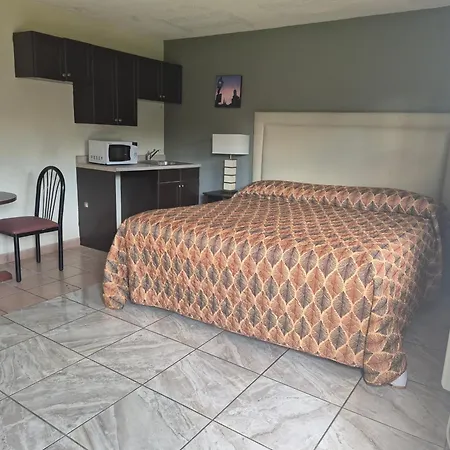 Maple Leaf Motel-2