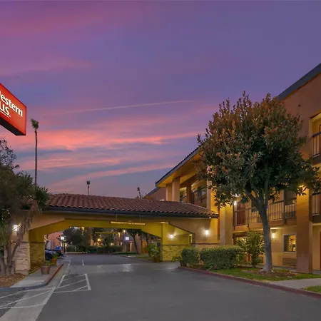 Best Western Plus Pleasanton Inn-3
