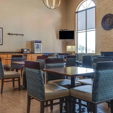 Comfort Inn Millersburg-3