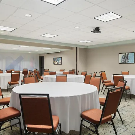 Hilton Garden Inn Albuquerque Airport-3