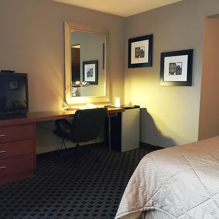Chestnut Tree Inn Portland Mall 205-3