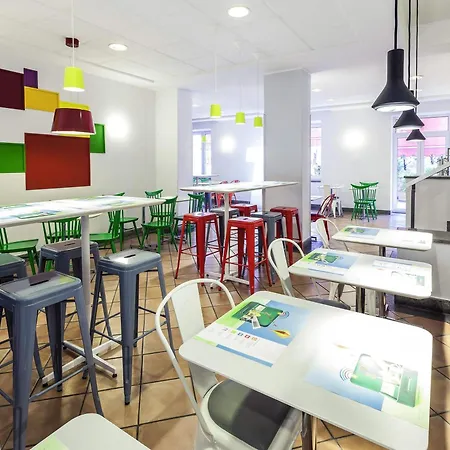 Ibis Styles Napoli Garibaldi-2