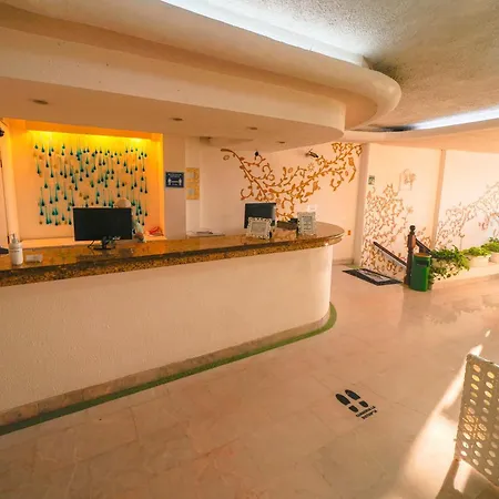 Emperador Vallarta Beachfront Hotel And Suites-3